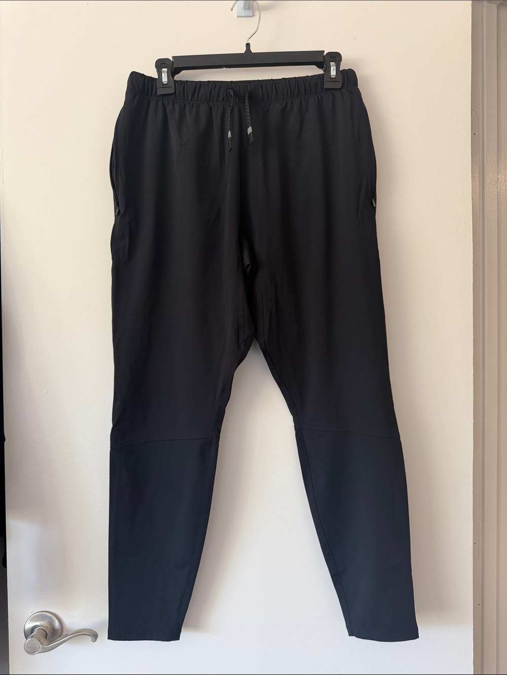 Fabletics Men's Black Slim Performance Joggers